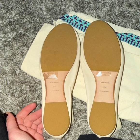 Tory Burch Cream Leather Ballet Flats with Bow & Pearl - Picture 3 of 4